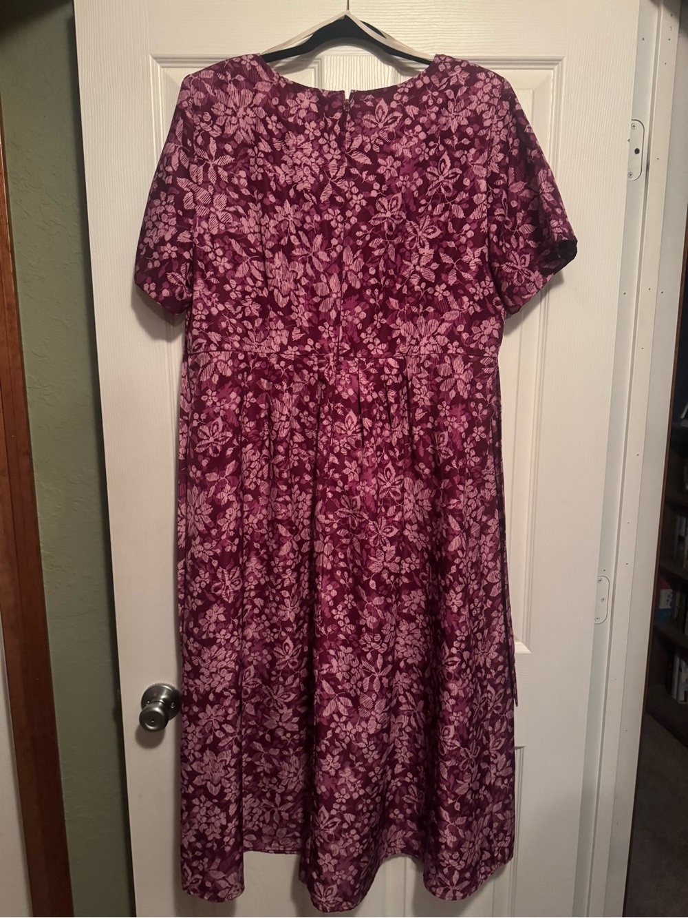 White Stag Sz 18W Plum and Light Pink Floral Maxi Dress w/ front or back belt - Picture 5 of 9
